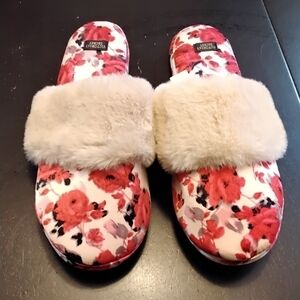 NWT Victoria's Secret Floral Satin Indoor Slippers    Size M